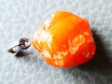 Fischland Bernstein Ketten Anhänger; ca. 1,22 g, Fisch ca. 1,5 cm, hohe Qualität