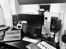 Adam Audio A7x Paar Studiomonitor & Adam Audio Sub10Mk2 Subwoofer