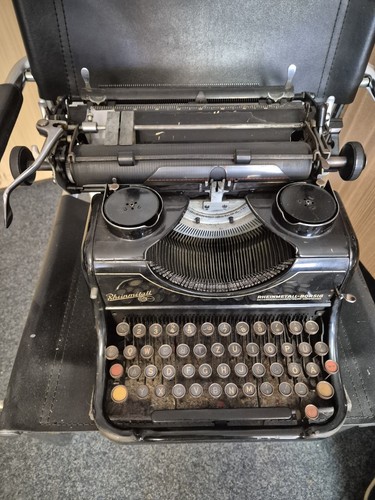 Schreibmaschine