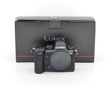 Panasonic lumix s5d - panasonic,