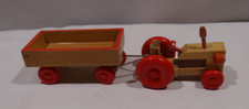 DDR Traktor aus Holz mit