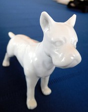 Porzellanfigur Hund Deutsche Dogge weiß glasiert ungemarkt