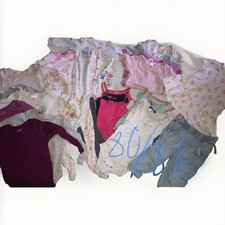 XXL Mädchen Kleidungspaket viele Teile 74/80/86 u.a. Bodys /Hosen / Schlafanzüge