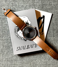 24h Einzeigeruhr SVALBARD SOLFESTUKA AA12, schwarz