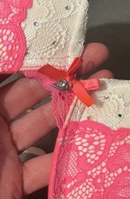 PUSH UP BH 65A NEU SPITZE