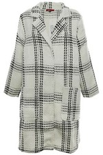 X Two Red Hala Mantel Jacke