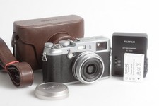 Fujifilm X100 FinePix mit