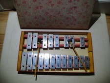 DDR Spielzeug Zweireihiges