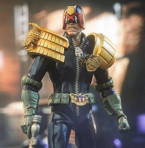 Judge dredd exquisite super - judge,