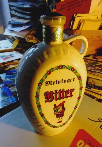 Leere porzellanflasche für - leere,
