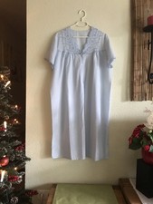 Schönes Damen Nachthemd Blau