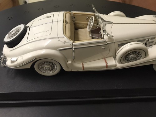 Modellauto maisto mercedes - maisto,