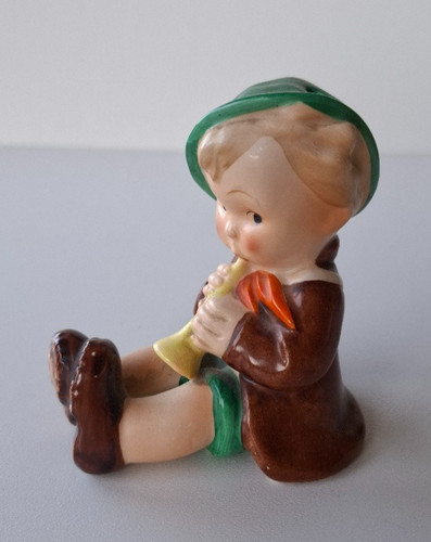 Goebel figur brezelhalter kf25 - goebel,