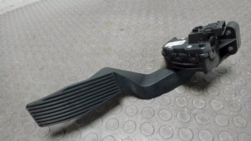 Gaspedal automatik benzin - gaspedal, /