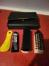 Schuhpflege Set Tasche Leder 17 x 12 x 3,5 cm schwarz Druckknopf Bürsten Creme