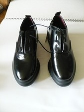 ZARA TRF Damen Lack-Halbschuh/Sneaker Plateau Gr. 37 Farbe: Schwarz