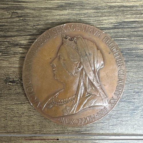 Bronze queen victoria diamond - bronze,