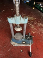 Dentallabor Presse für