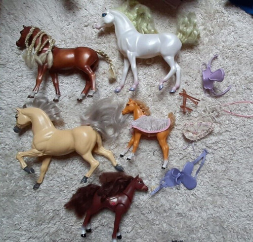 Alte mattel barbie pferde - mattel,