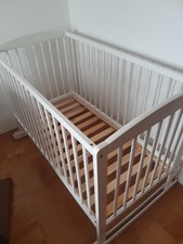 Babybett/ Wiege, Vollholz Weiß, 60 X 120 cm, bei Oma nur kurz benutzt 
