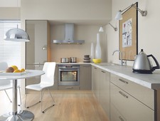 KÜCHENZEILE EINBAUKÜCHE