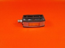 DDR Fahrrad Pedal Pedale Blockpedale links linke Seite NOS