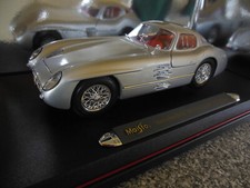 1:18 Maisto Mercedes Benz 300