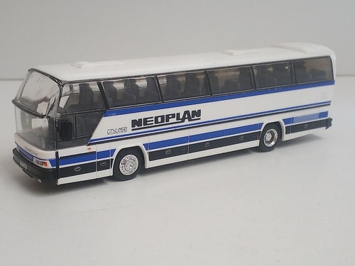 Neoplan skyliner reisebus - neoplan, 1:87