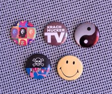5 Pins, Buttons, Che Guevara, Smiley, Poison, Yin-Yang