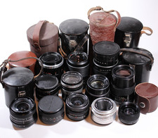 Konvolut mit 11 Objektiven von Carl Zeiss, Pentacon, Meyer-Optik, DDR, defekt