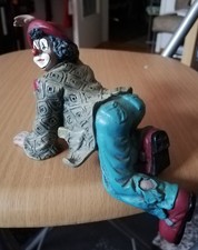 Clown Figur auf allen Vieren?