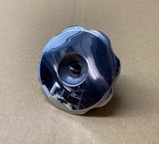 Mercedes W114 W115 2. Serie Kühlergrill Stern Sockel Fuß Rosette 1158800186 TOP