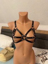 BH  Harness Bondage One Size schwarz Nieten Nippel Ring BDSM