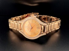 EXCLUSIVE DAMEN  QUARZ UHR MIT KRISTALLEN, IP-ROSÉGOLD BESCHICHTET# SCHMUCKJAGD