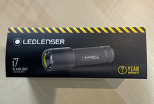 Ledlenser Taschenlampe i7 NEU LED 220 Lumen mit Batterien und Gürteltasche, P7