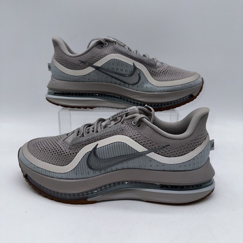 Nike men size 5 - 9.5, pegasus