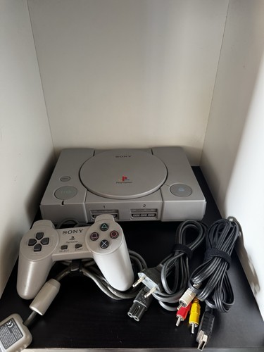 Sony playstation console - playstation, 1