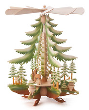 Pyramide mit Rehen farbig