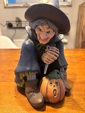 Gießkeramik handbemalt Hexe mit Kürbis ca. 38 cm hoch