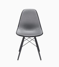 PORSCHE Eames Plastic Side