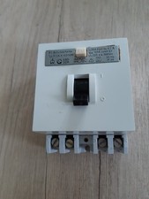 FI Schutzschalter 4 Polig 25 A ESD DDR