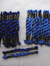 Sticktwist  in verschiedenen Blau  Töne / 0132 + 134  insgesamt   20 Doc