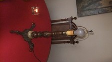 Antike Massive - Tischlampe
