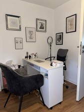 Professioneller Nagelstudiotisch Nagelstudio