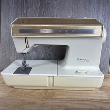 Singer Futura Model 900 Sewing
