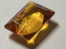 Natürlicher Bernstein mit