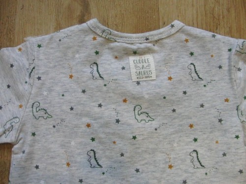 Shirt dinos cuddle saurus - cuddle,