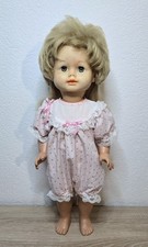 Nette Kunststoff Puppe