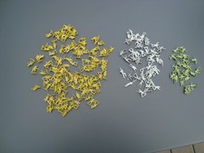 180 MINI- Soldaten Militär-Figuren Sammlung - Höhe ca. 2,5cm grau - beige - grün