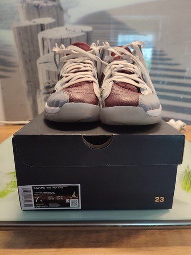 Nike jumpman two trey - two,
